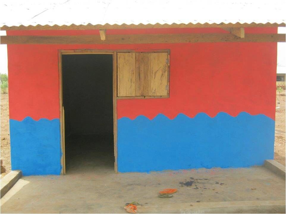 Bau des ersten Hauses 2010 Afrika, Entwicklungshilfe, Waisenhaus, Praktikum, Freiwillige, Freiwilligendienst, Ghana, Nasia, Grundschule, soziales Projekt, Hilfe für Afrika, Sozialpädagoge, Förderverein, Auslandsjahr, Praktikum in Afrika, Abenteuer, soziales Engagement, Spenden sammeln