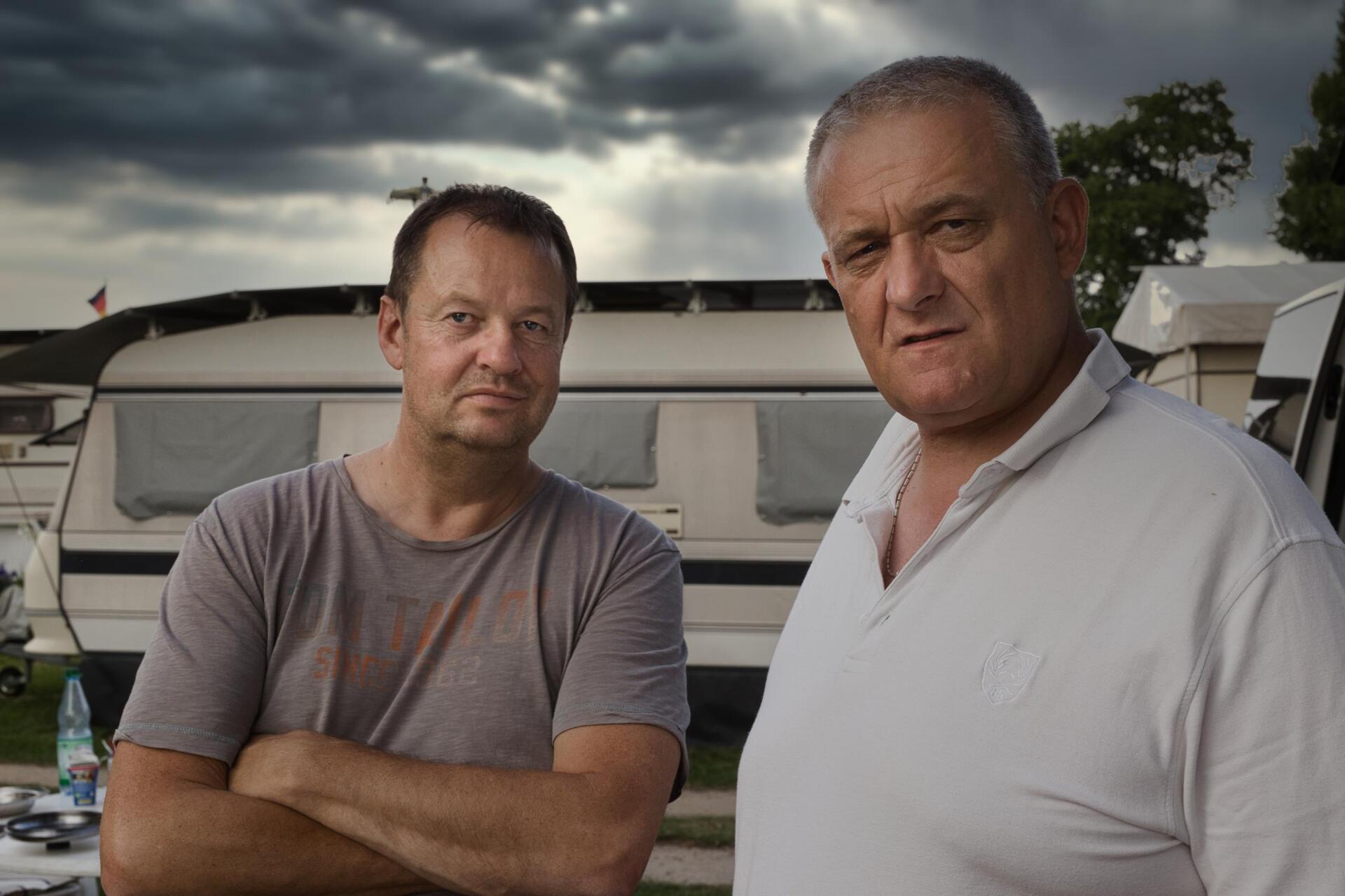 natürliches Portait Campingplatzkommissare Campingplatz Mafia