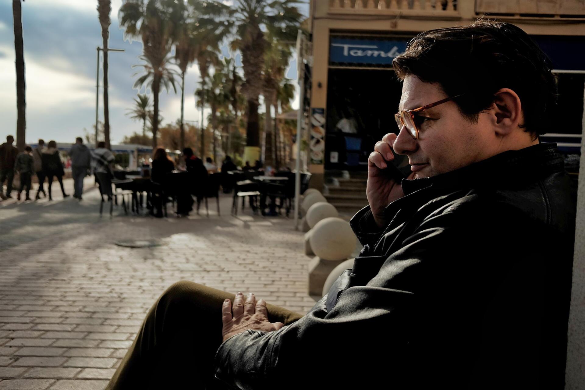 Home Office auf Mallorca im Strandcafé