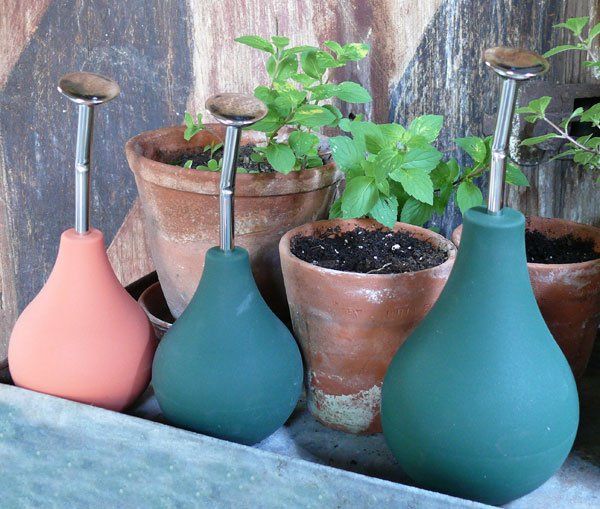 Ballbrausen, zum sanften Bewässern der Aussaat © Blickfang: Alte Zeiten Ballbrausen, zum sanften Bewässern der Aussaat © Blickfang: Alte Zeiten