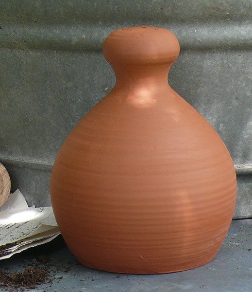 Gießtopf aus Ton © Blickfang: Alte Zeiten Gießtopf aus Ton © Blickfang: Alte Zeiten