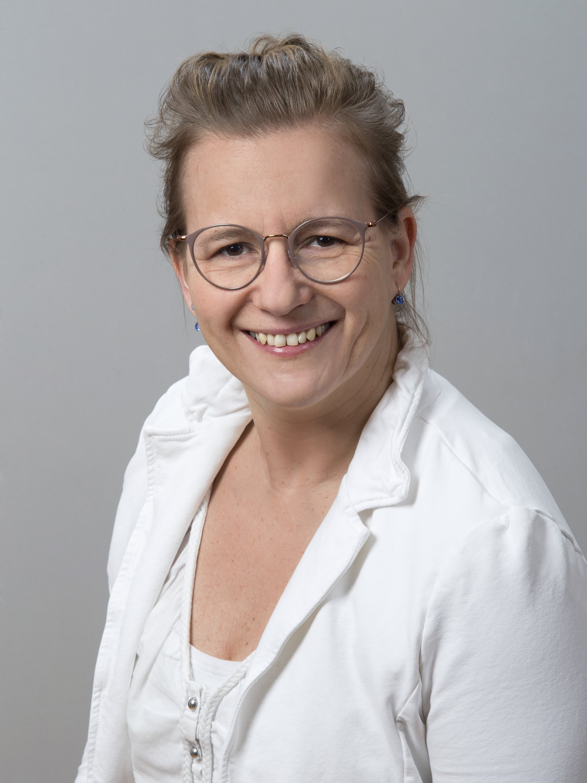 Nadja Dischinger, Fachärztin für Frauenheilkunde und Geburtshilfe