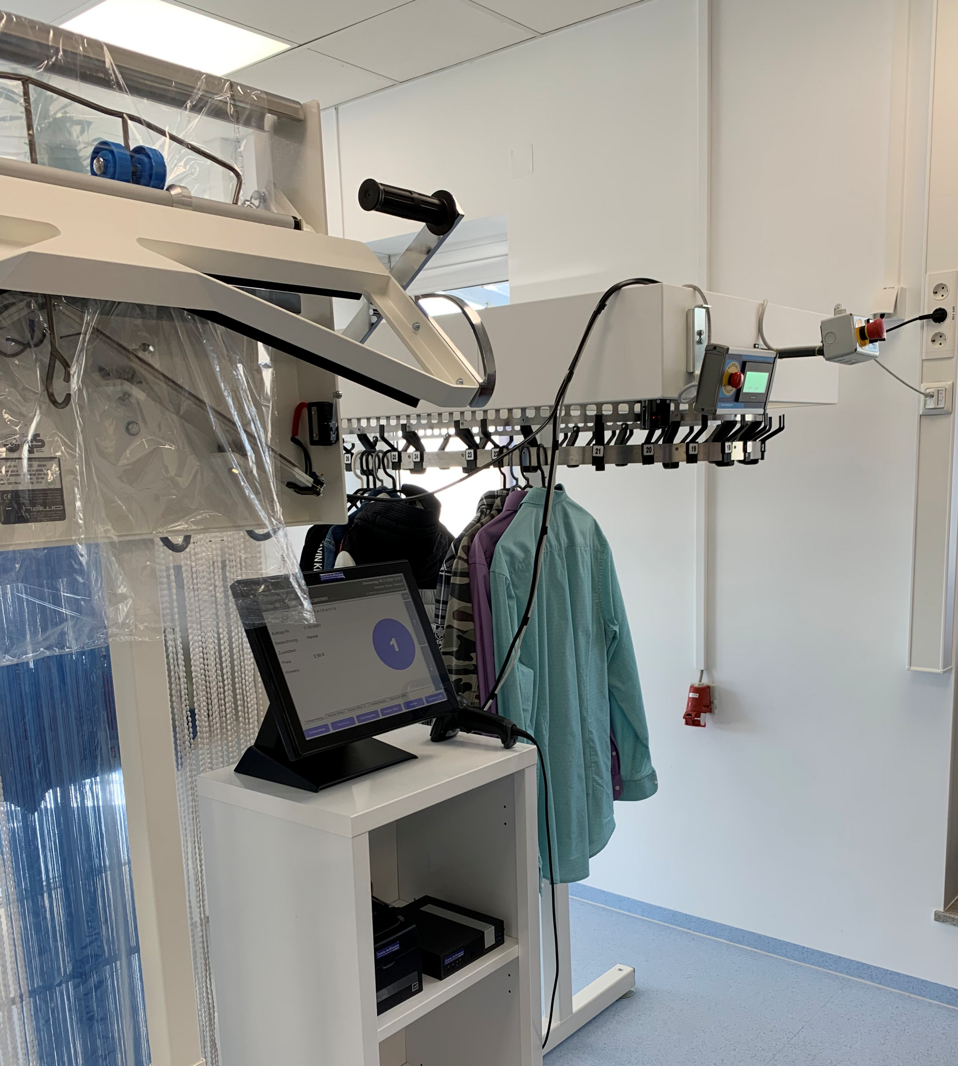 pallas finish systeme gmbh trevil malavasi Kleiderbänder und Speichermagazine mit Kassenanbindung und automatischer Ausgabe
