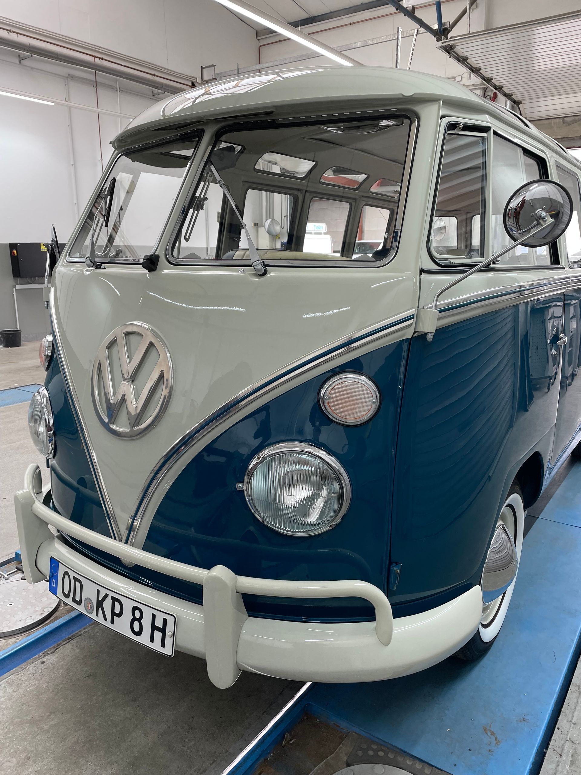 Unterboden W115 mit TimeMAX