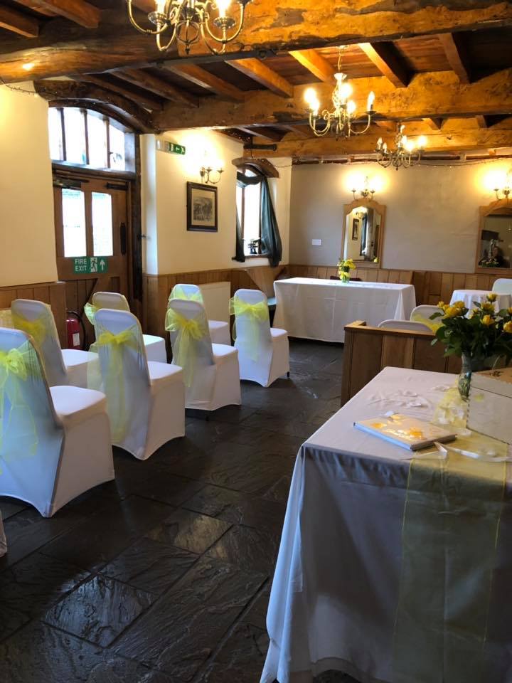 Intimate and cosy setting for a smaller wedding ceremony near Tewkesbury, Gloucestershire