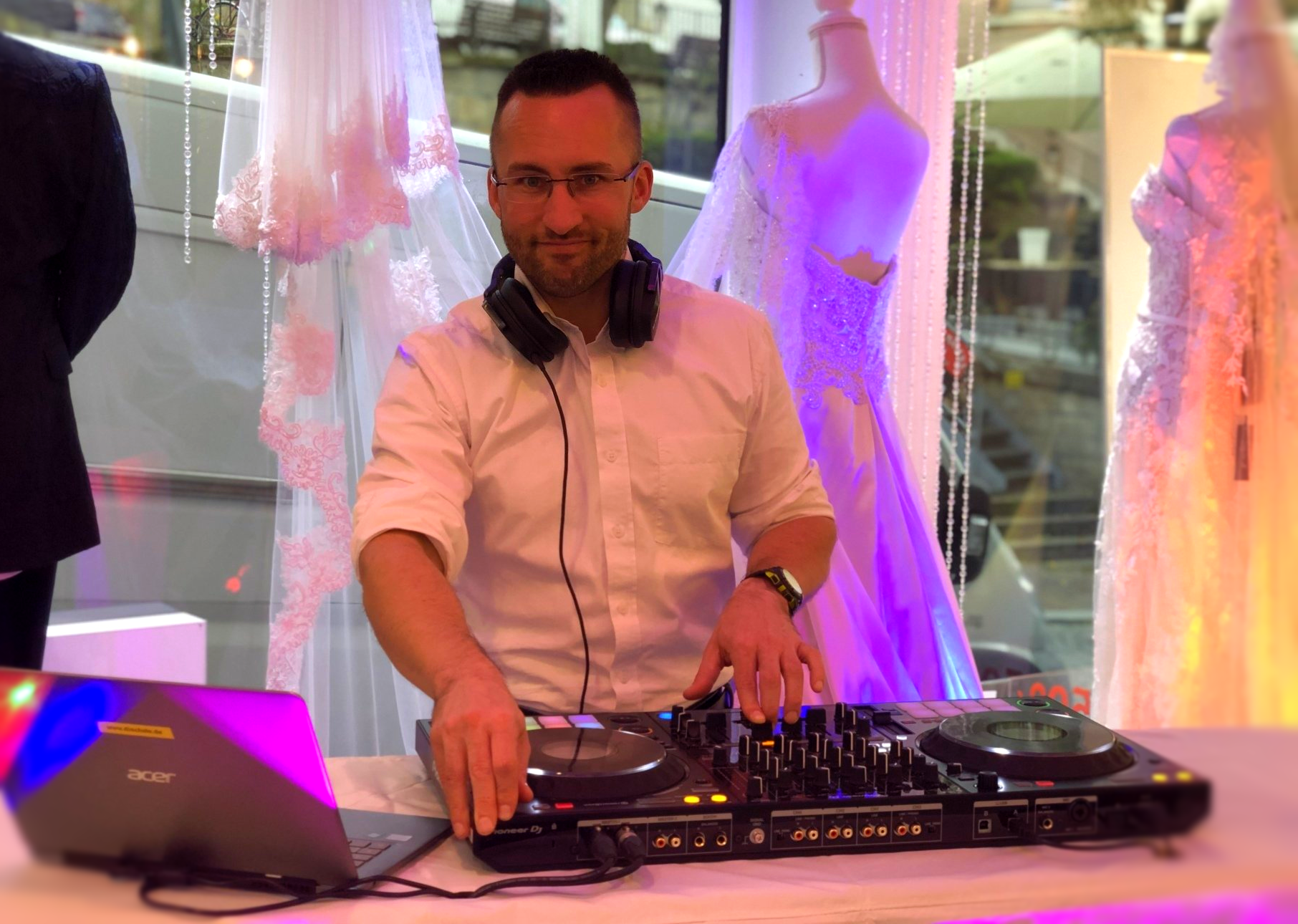 dj_schale_mixed_music_dj_fuer_hochzeit
