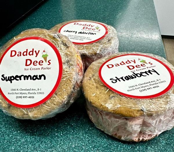 All Aboard Daddy Dee's Daddy Dee's Model Train