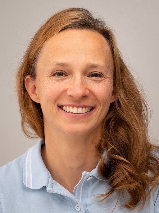 Dr. med. Jonas Jennewein Dr. med. Jonas Jennewein