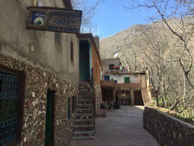 Aller retour à Imlil avec nuit en gîte à Tizi Oussem. Diner et petit déjeuner sur place. 190€ en personne seule.