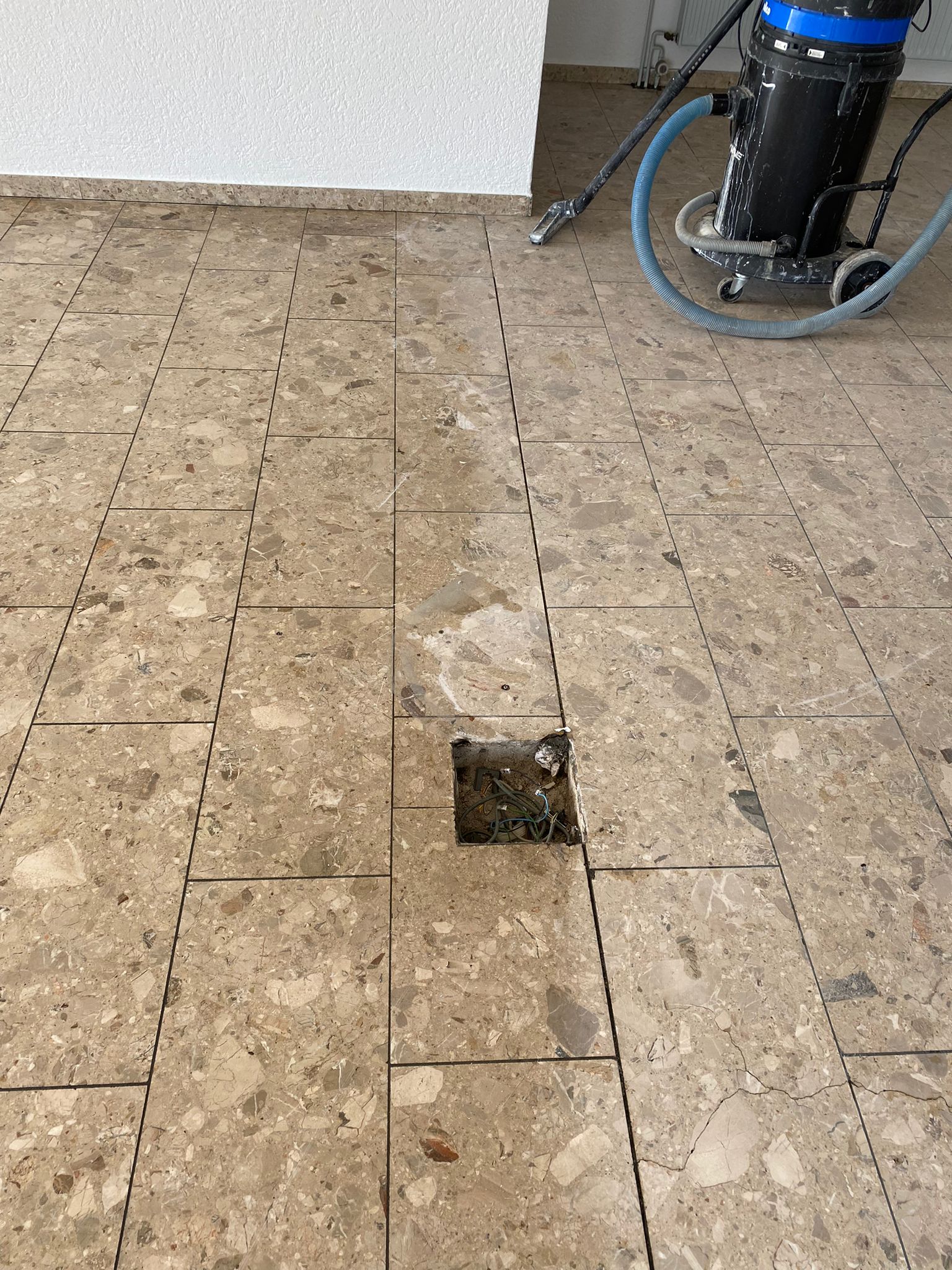 Marmor reinigen Marmor reinigen Mandreko Steinrenovierung