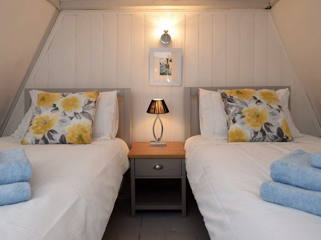 clare-cottage-rental-bedroom-2