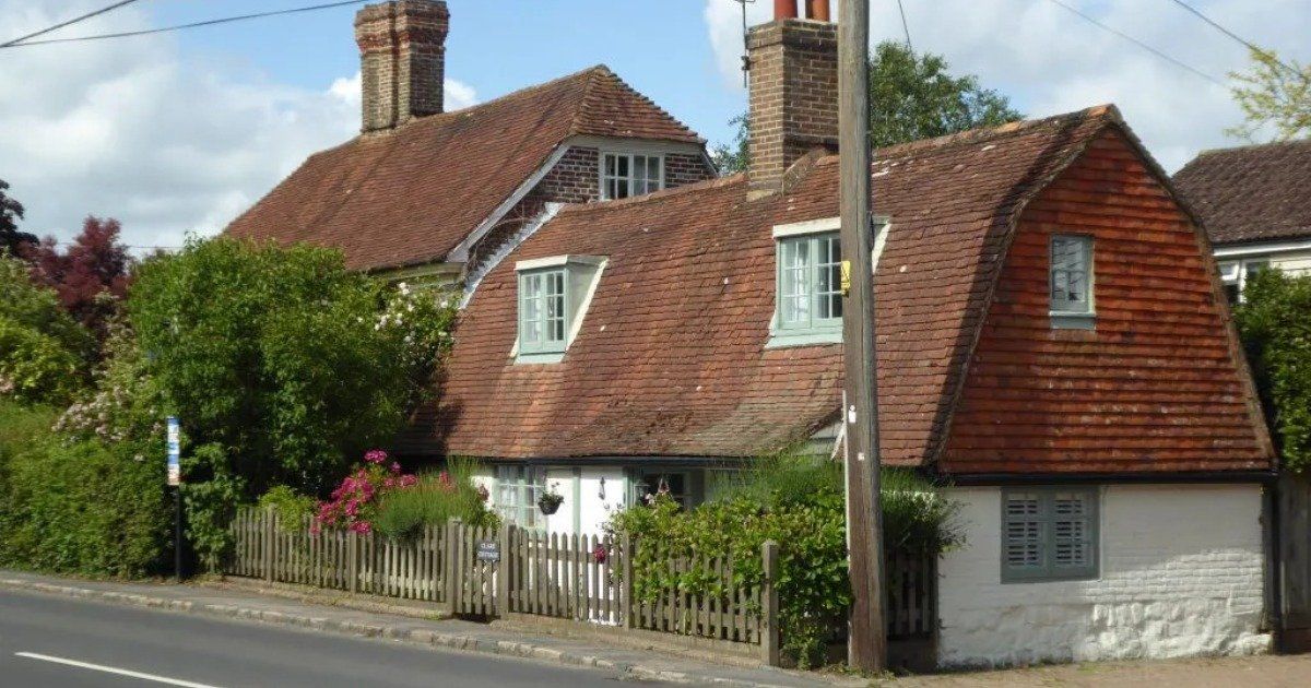 clare-cottage-rental-main-image