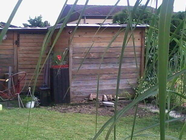 RENOVATION D'UN ABRI DE JARDIN EN BOIS PAR LES FEES DU RHIN