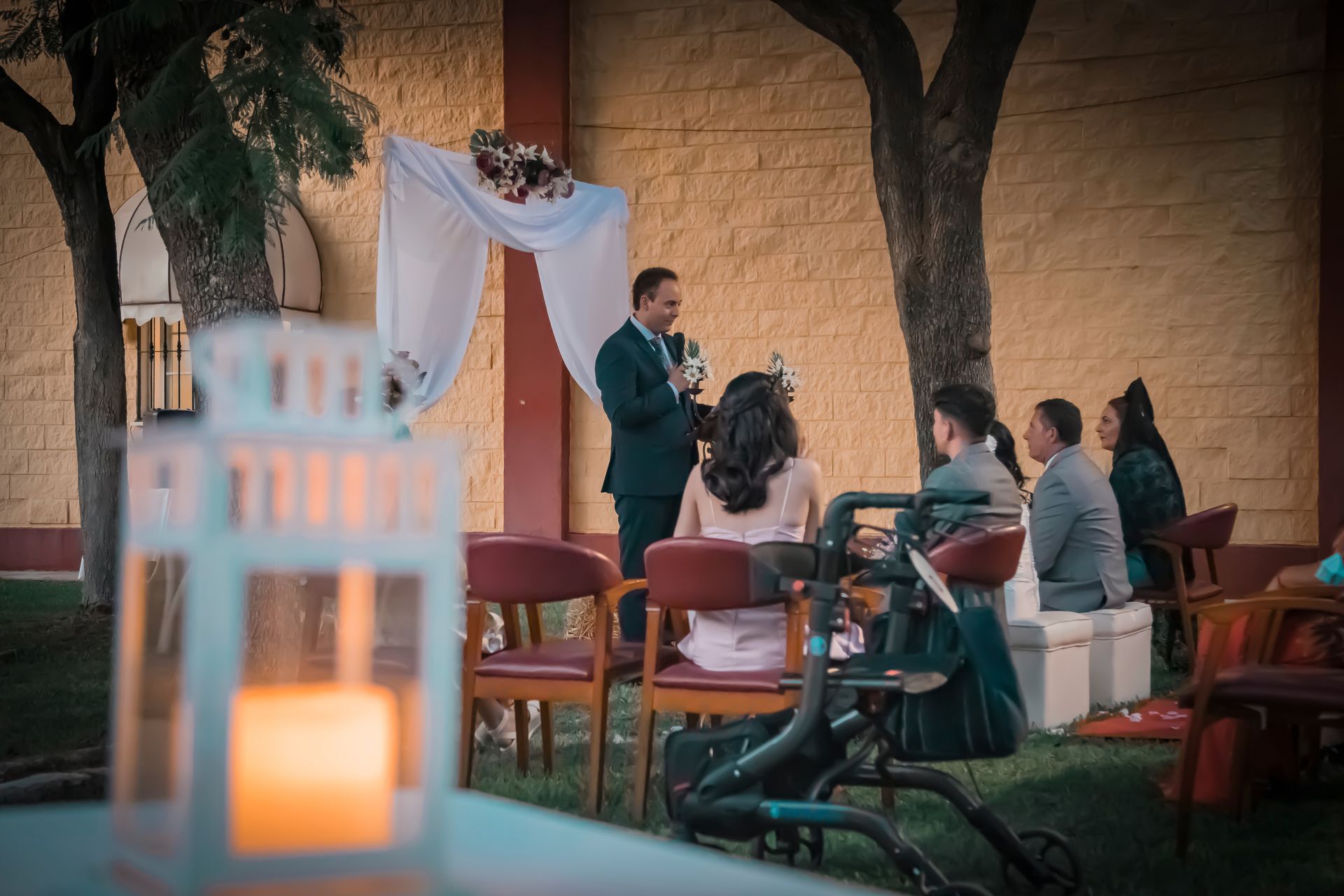 Milagros y Manuel: una Historia de Amor que Floreció en Triana