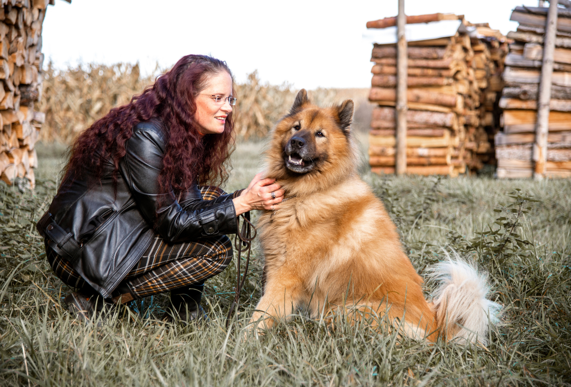 Eurasier Buddha vom Götterfunken mit Frauchen