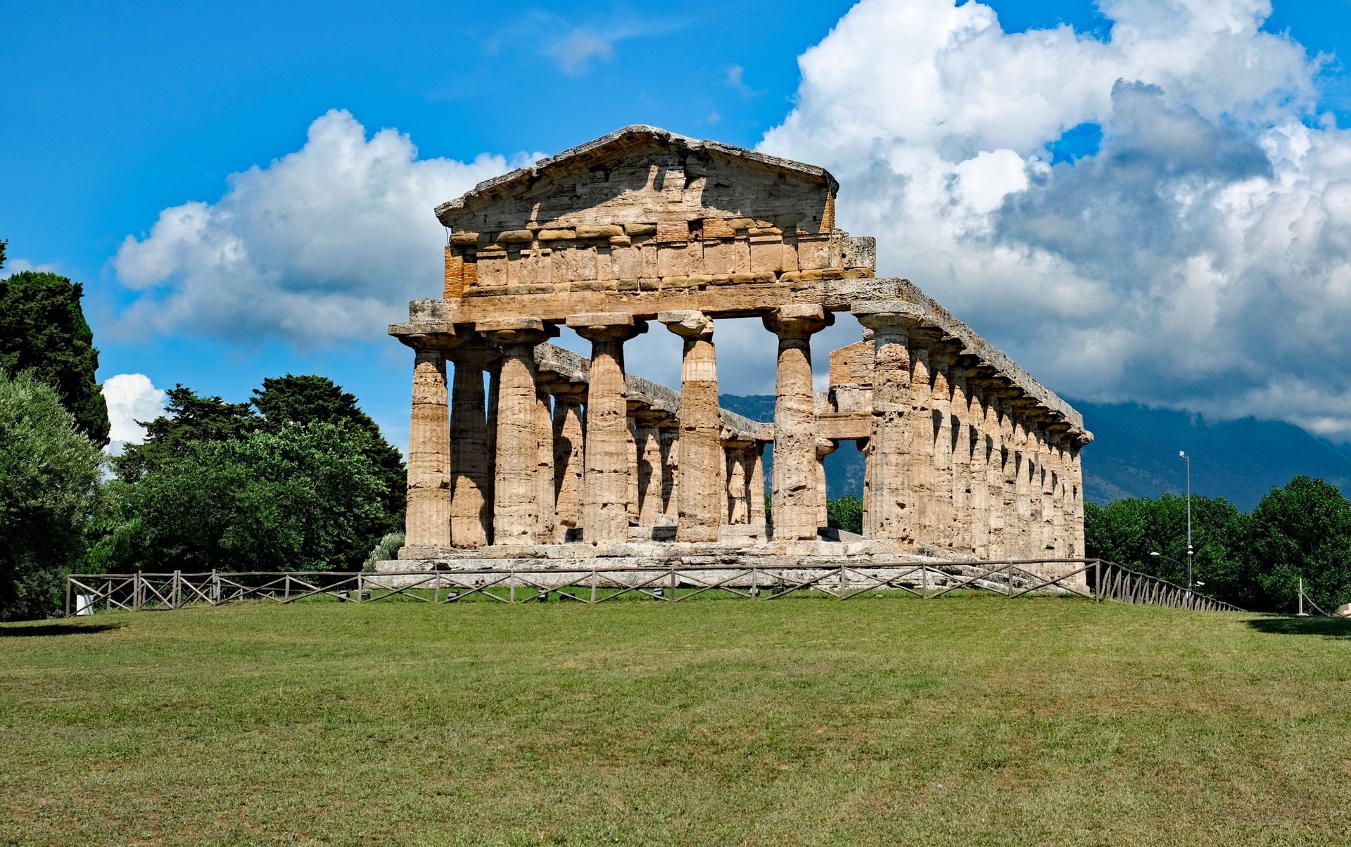 Tempel der Athena in Paestum