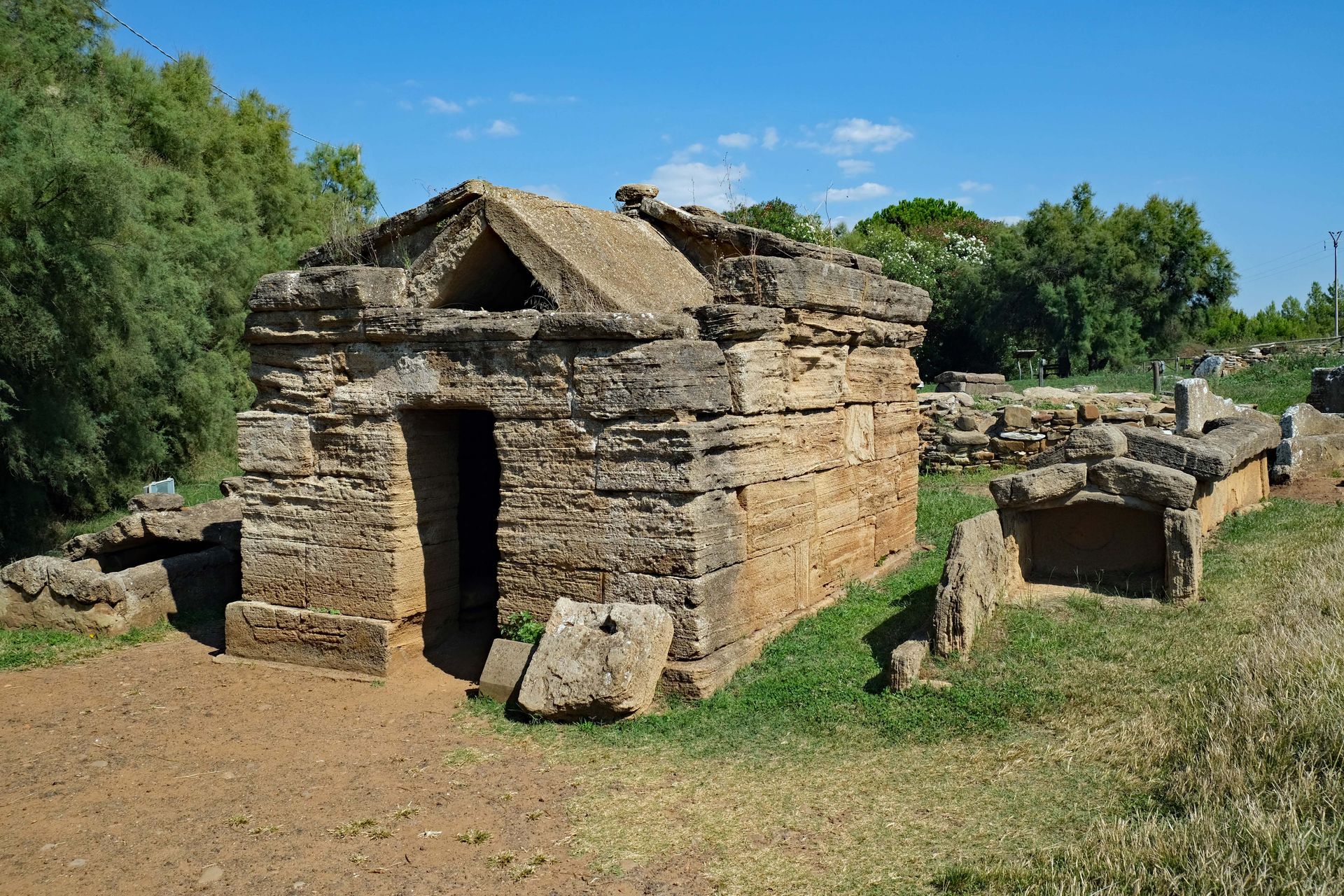Tomba del bronzetto di offerente