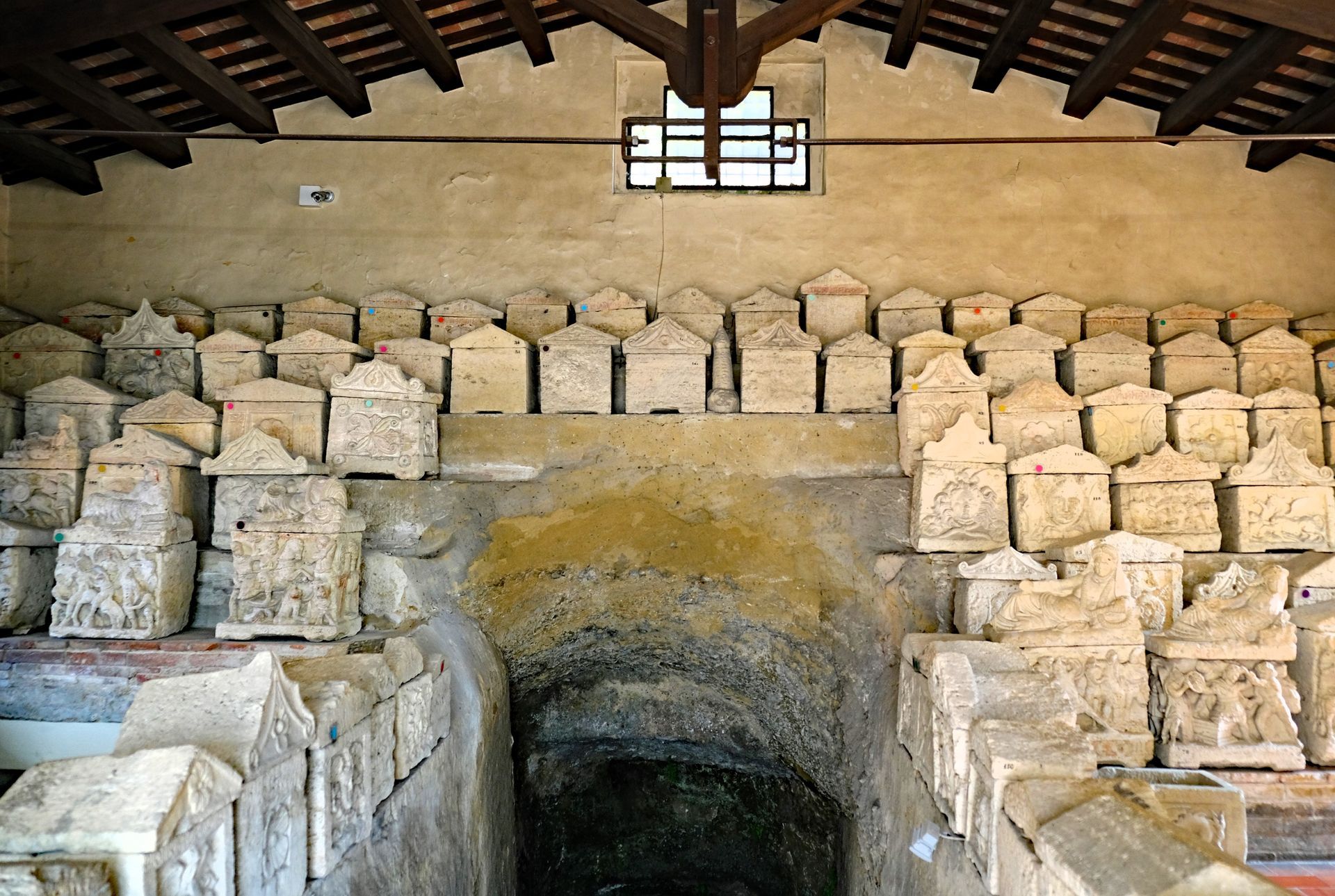 Hellenistische Aschenurnen Perugia