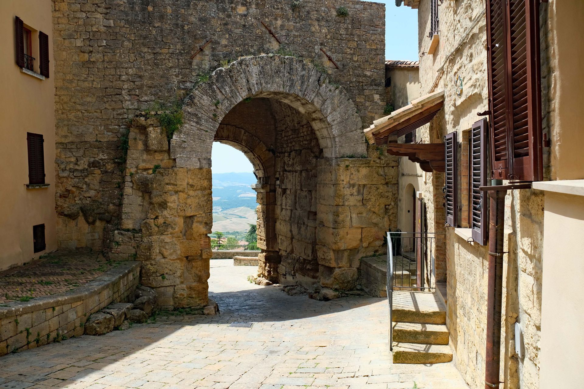 Porta all´Arco Volterra