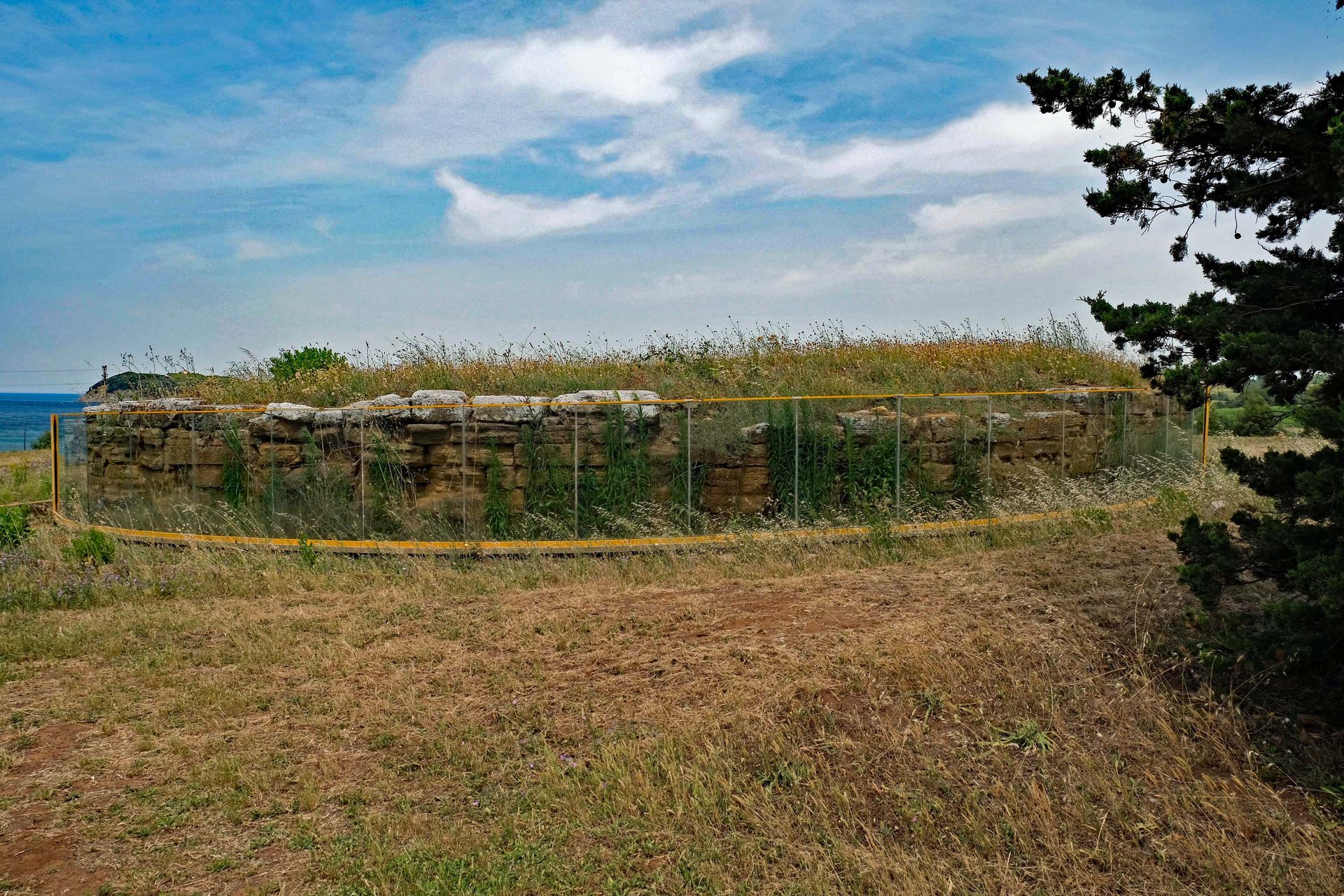 Tomba dei letti funebri Populonia