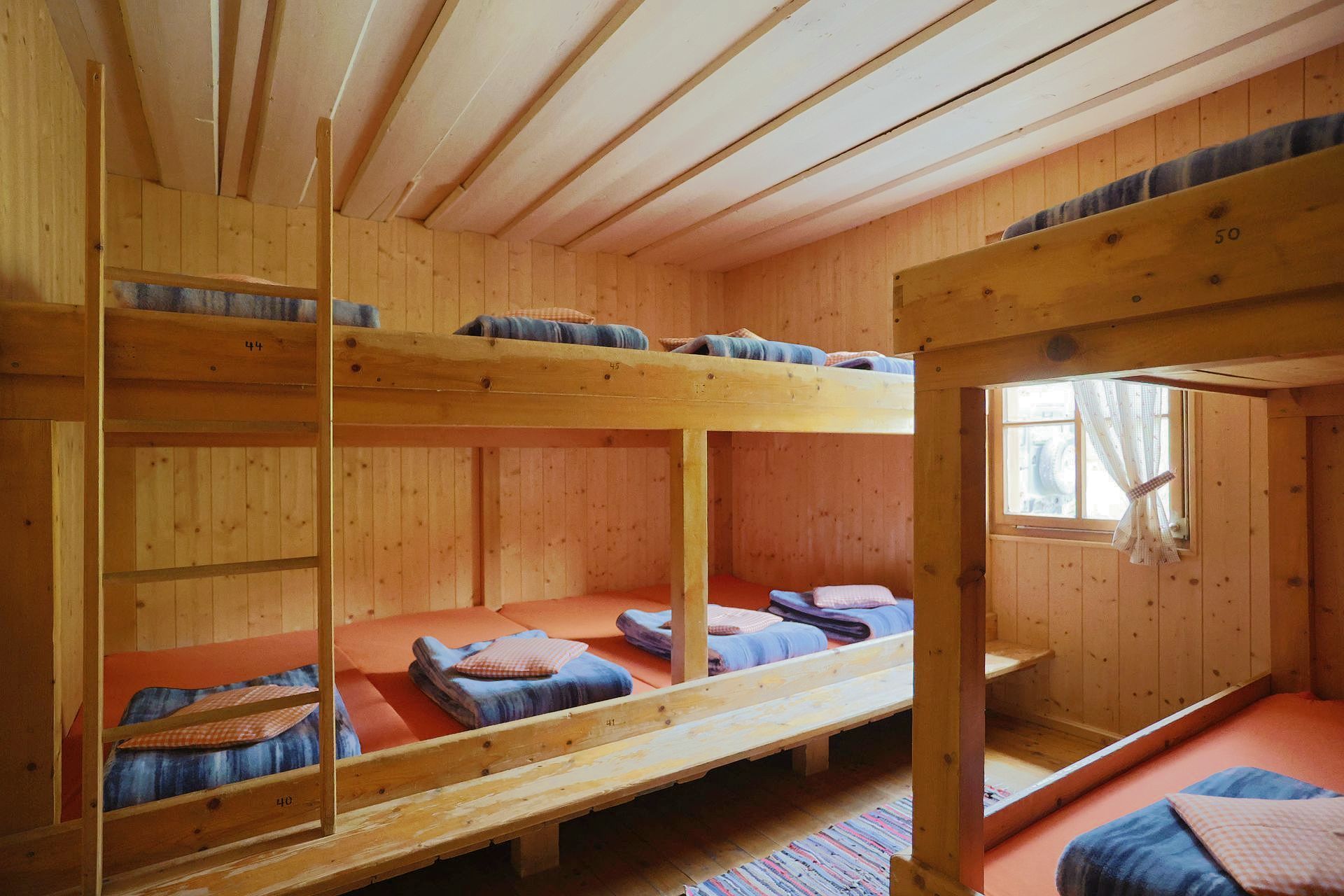 12er Matratzenlager 12er Matratzenlager