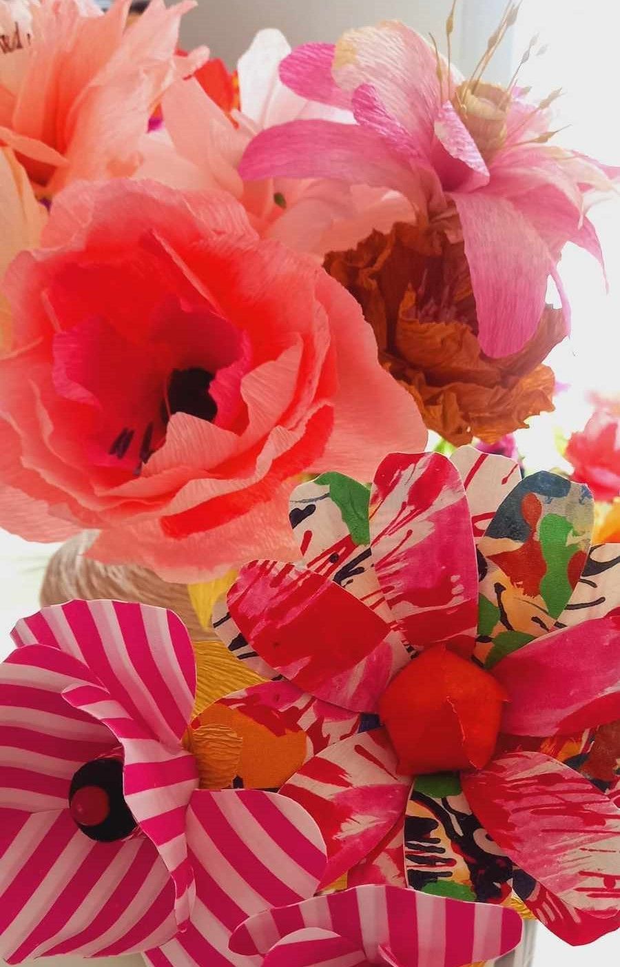 Création fleurs de papier et tissu Création fleurs de papier et tissu