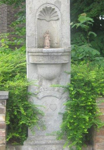 Das Wegekreuz an der Katholischen Pfarrkirche in Swisttal-Odendorf, Detail (Foto: Klaus Scholz)