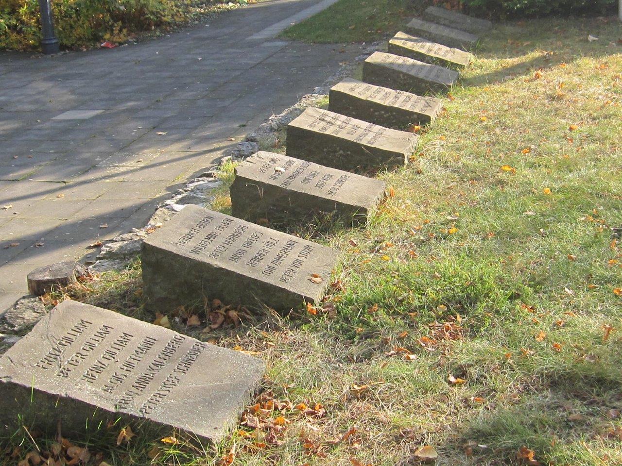 Steintafeln zum Gedenken an die im 2. Weltkrieg 110 gefallenen Odendorfer