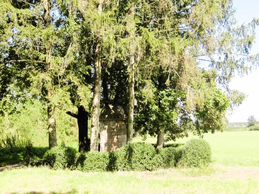 Eine Oase an Swist – das Heiligenhäuschen (Foto: Klaus Peter Scholz)