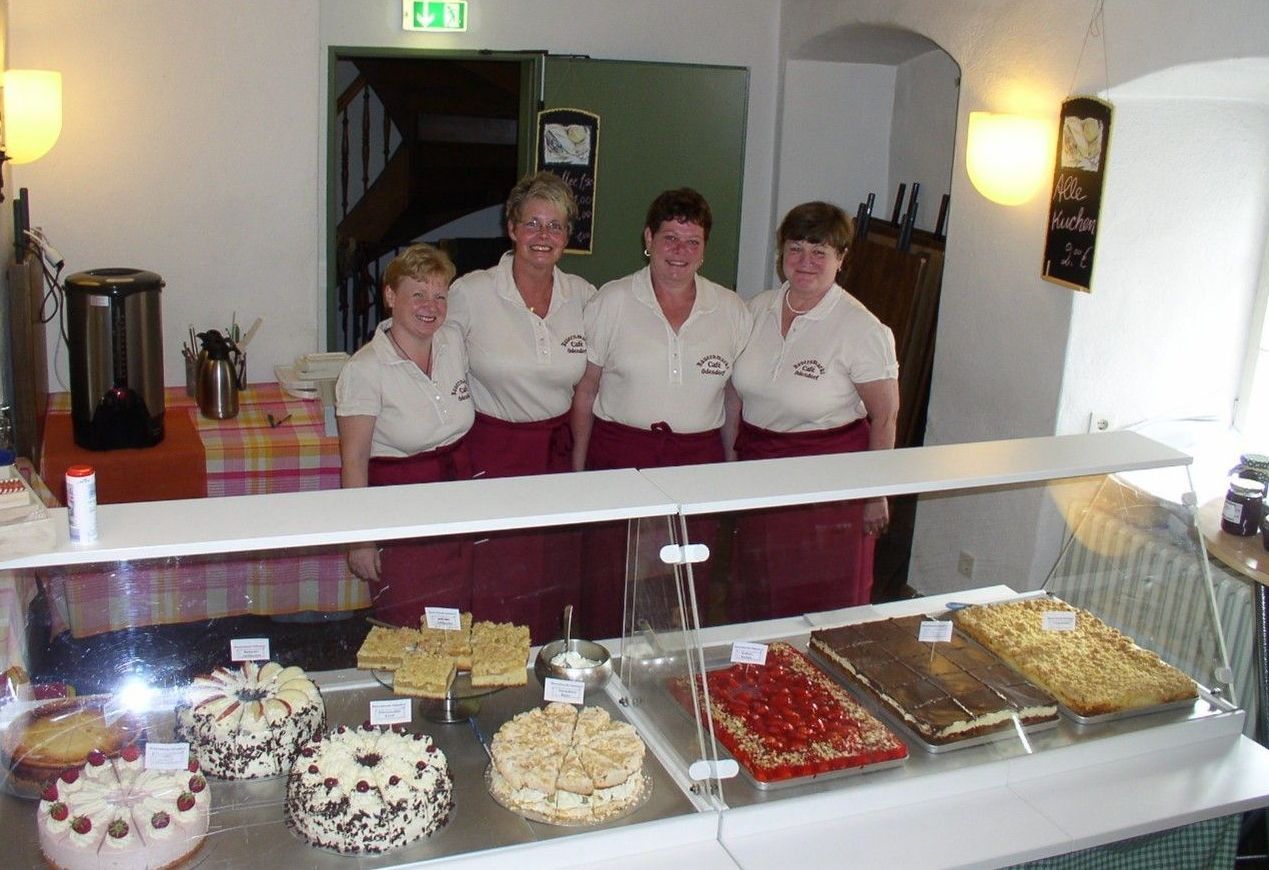 Das Team vom Bauernmarktcafé, von links: Alice Stahl, Monika Heck, Hannelore Kluge und Elisabeth Kümpel (Foto Konrad Biewald)
