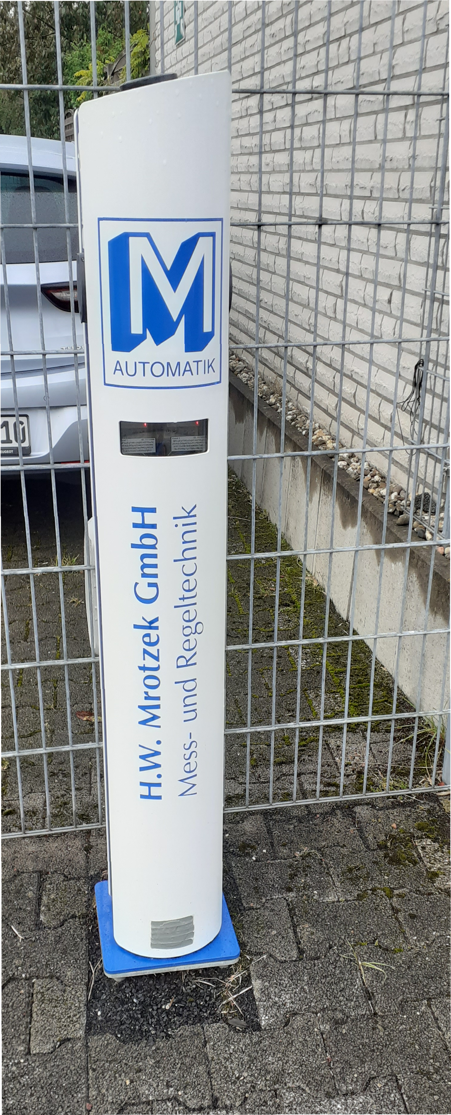 H.W. Mrotzek GmbH - Ladesäule mit Abrechnungssystem (2 x 22 kW Leistung)