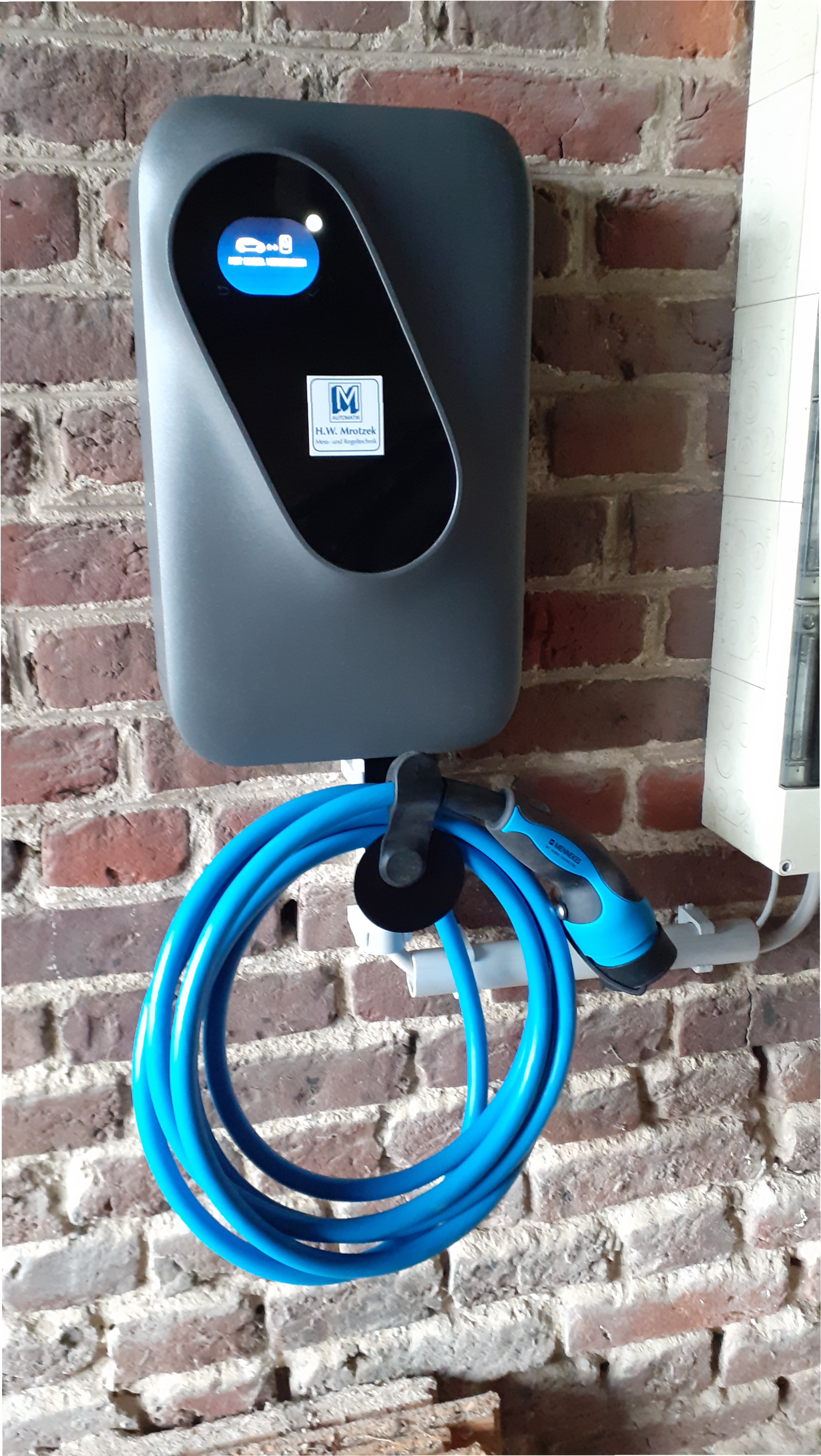 H.W. Mrotzek GmbH - Smarte Wallbox ohne Abrechnungssystem (11 oder 22 kW Leistung)