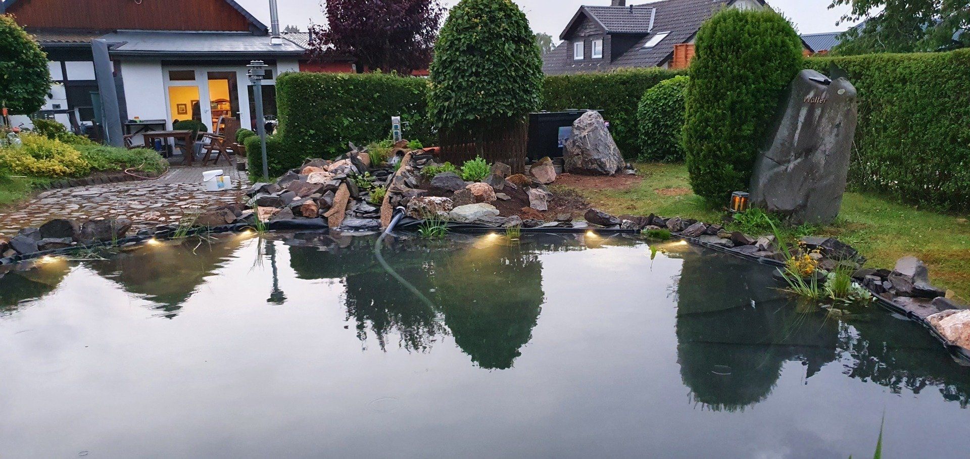 Teich-, Aquarien- und Gartenservice, Vera Bialek, Teichspezi, ScreenMatic, Durchlauffilter, Oase, Teich Sanierung, Teich Neugestaltung, Unterwasserstrahler, klares Wasser, Bitron, Bitron Eco, Klarwassergarantie,
