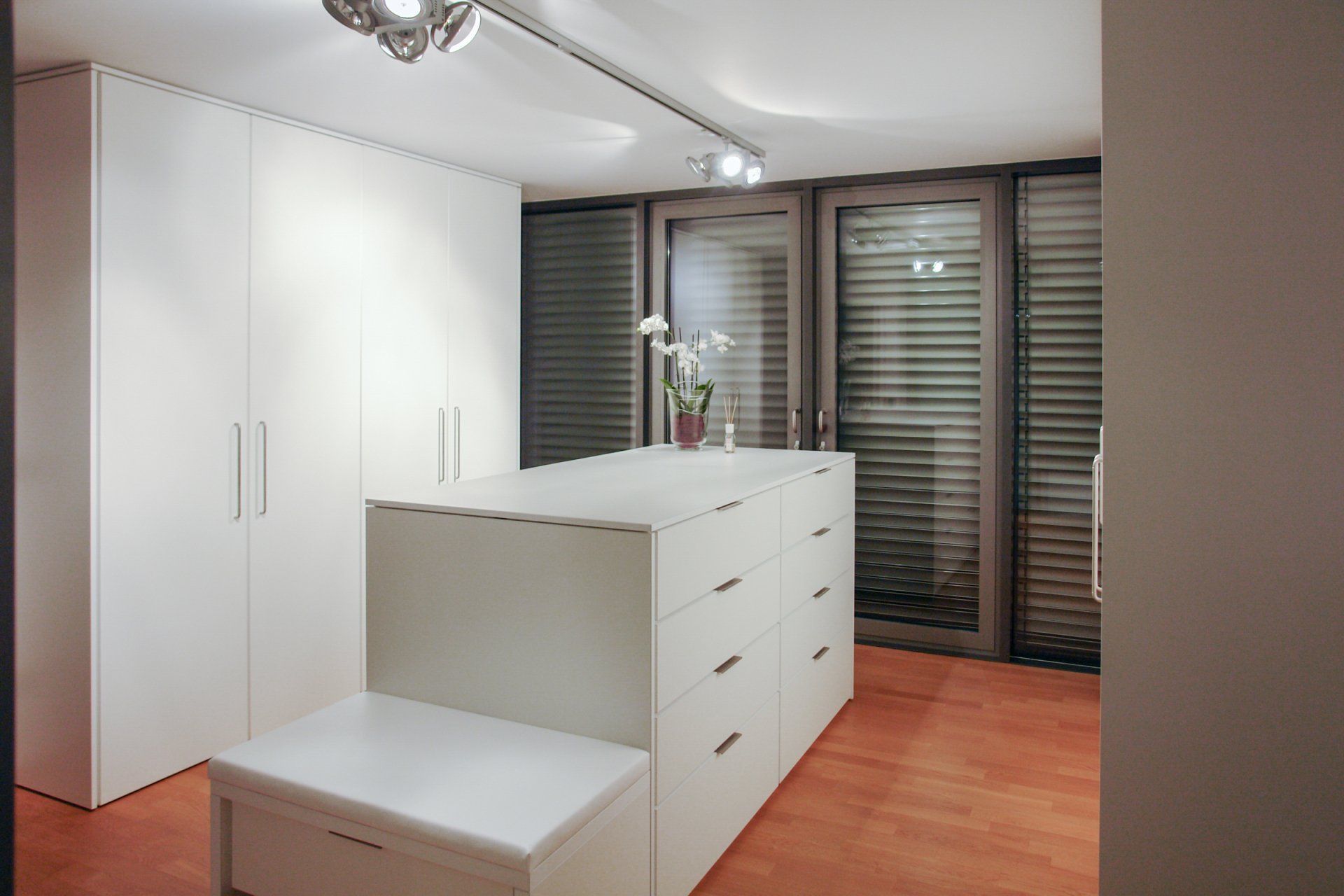 Kleiderschränke von ip20 Möbel nach Maß.