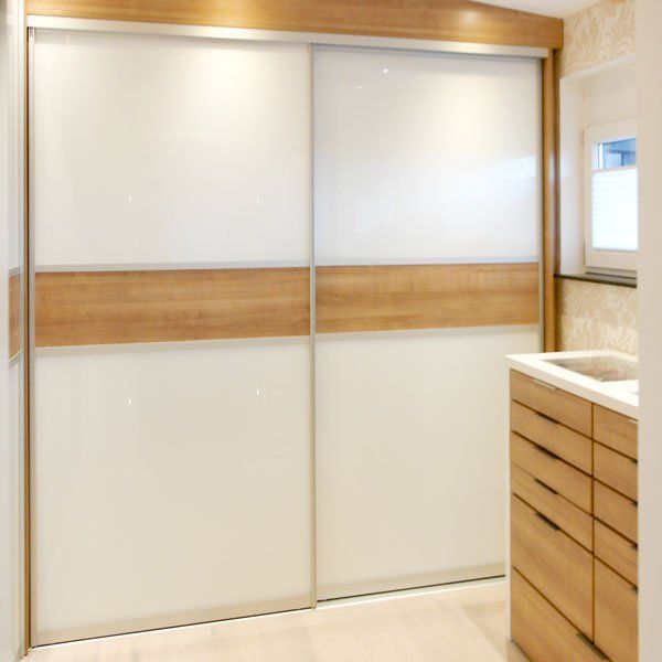 ip20 space: Raumschiebetüren von ip20 Möbel nach Maß.