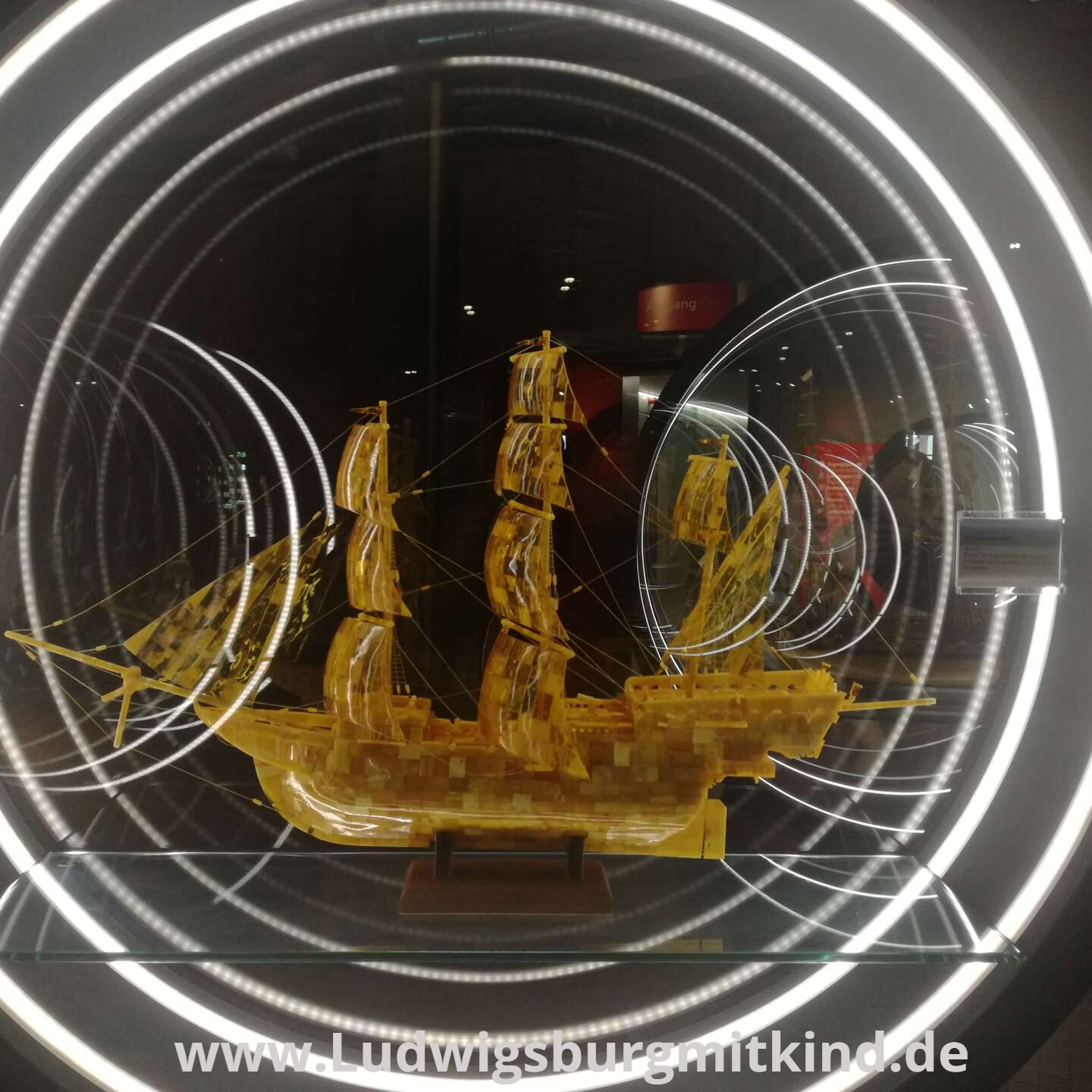 Ein Schiff im deutschen Technikmuseum in Berlin