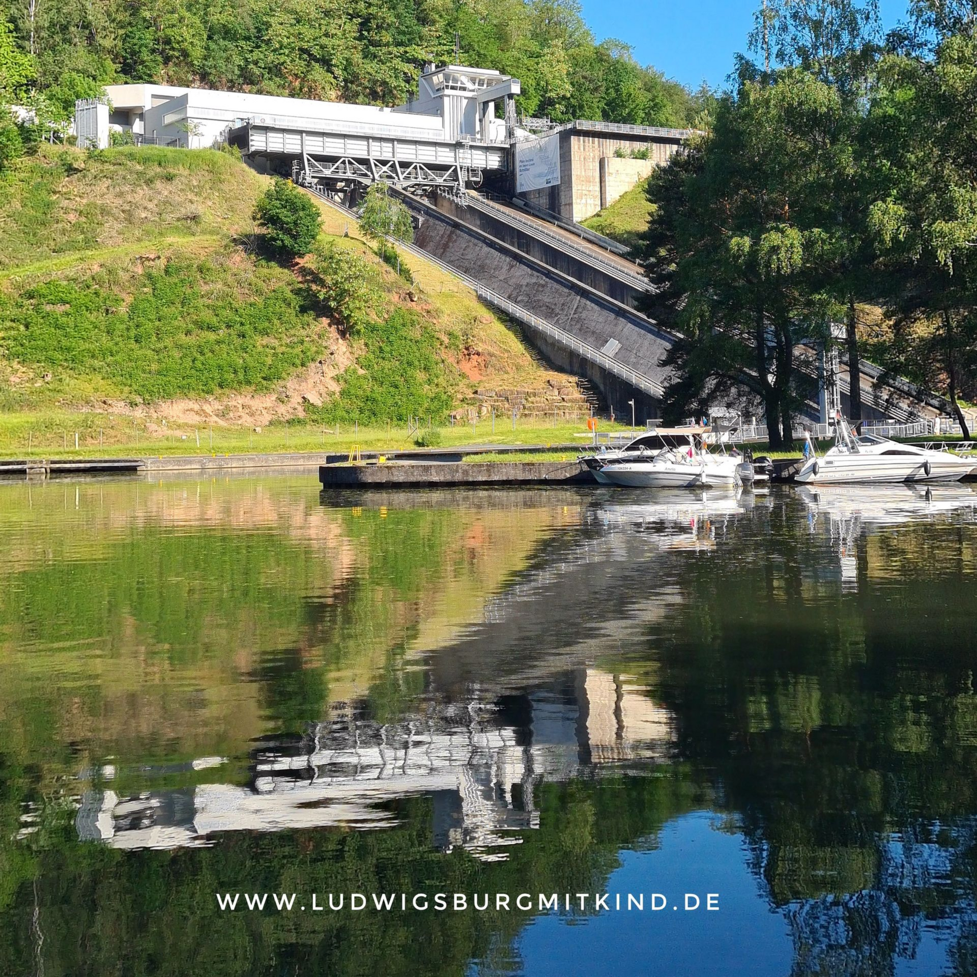 Familienurlaub auf dem Hausboot auf Müritz und Mecklenburgischer Seenplatte