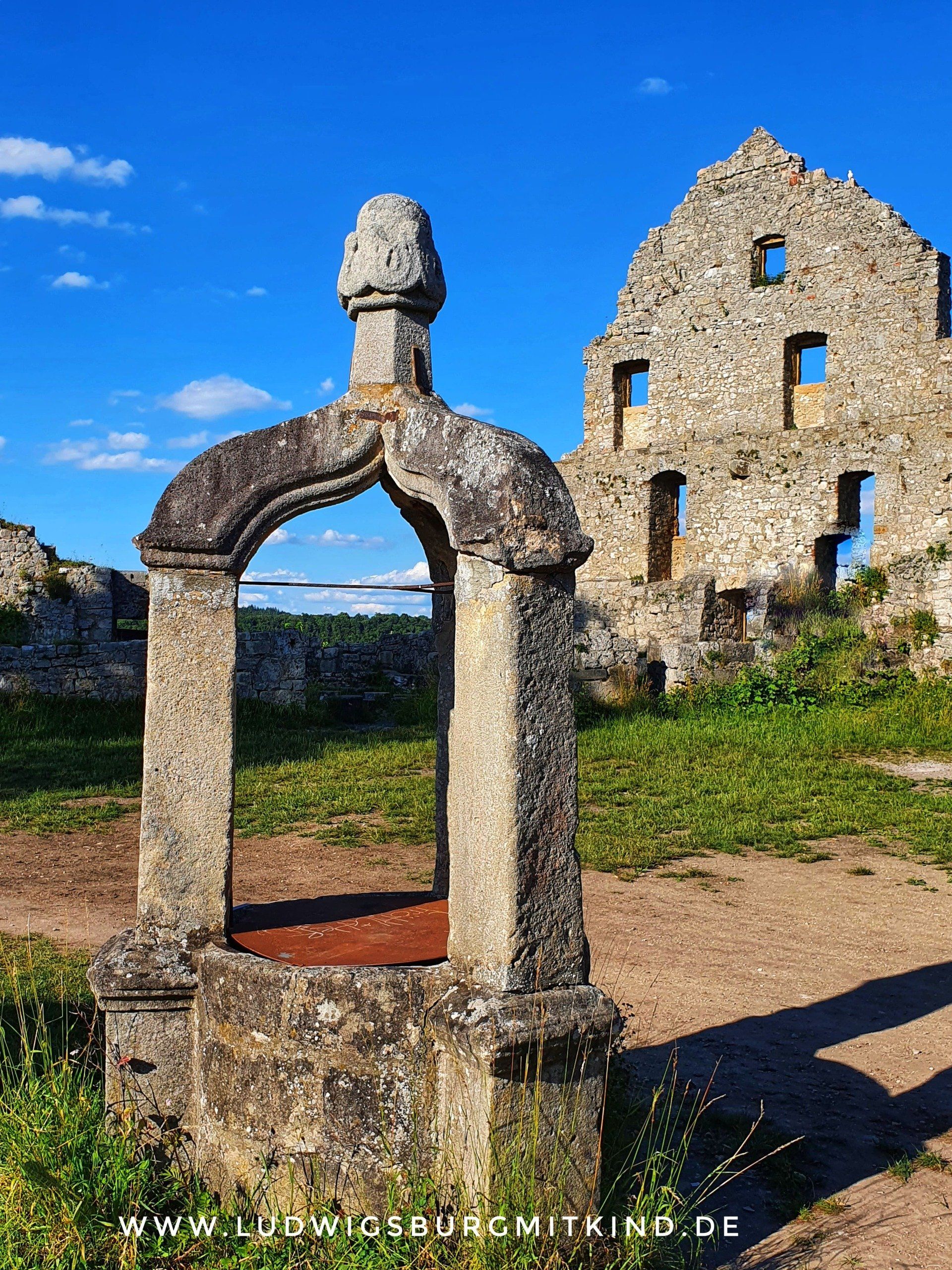 Familienausflugsziel Burg Hohenurach Schwäbische Alb Familienausflugsziel Burg Hohenurach Schwäbische Alb