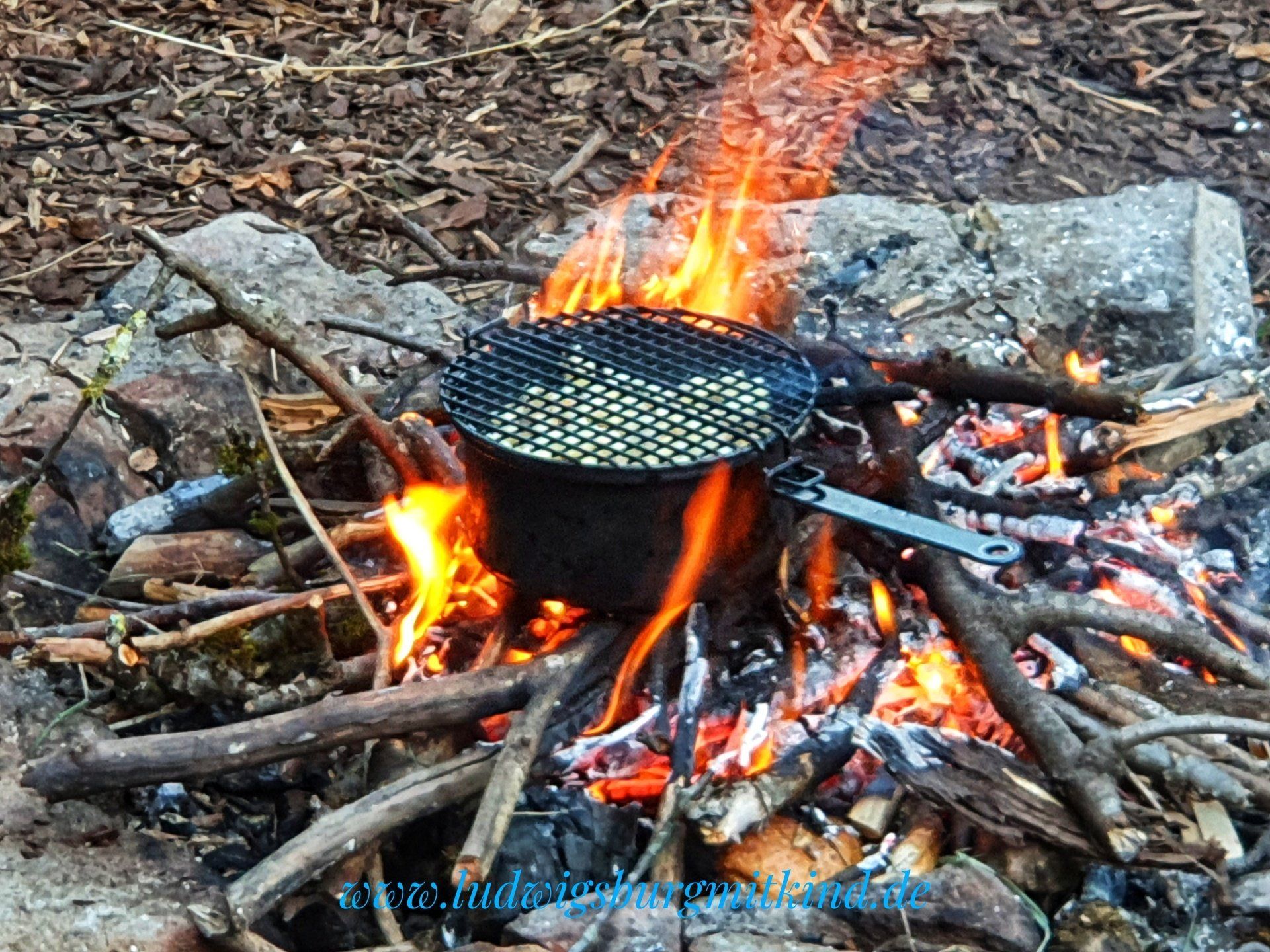 Baumzelten Abenteuerutlaub für Familien im Remstal Baumzelten Abenteuerutlaub für Familien im Remstal
