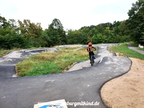 BMX Skateplatz Pumptrack Affalterbach BMX Skateplatz Pumptrack Affalterbach