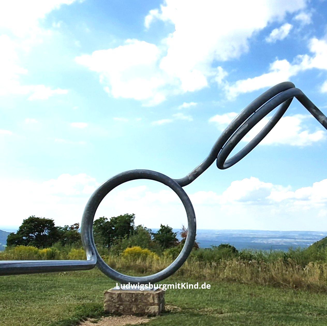 Brille Hülben bei einer Familienwanderung