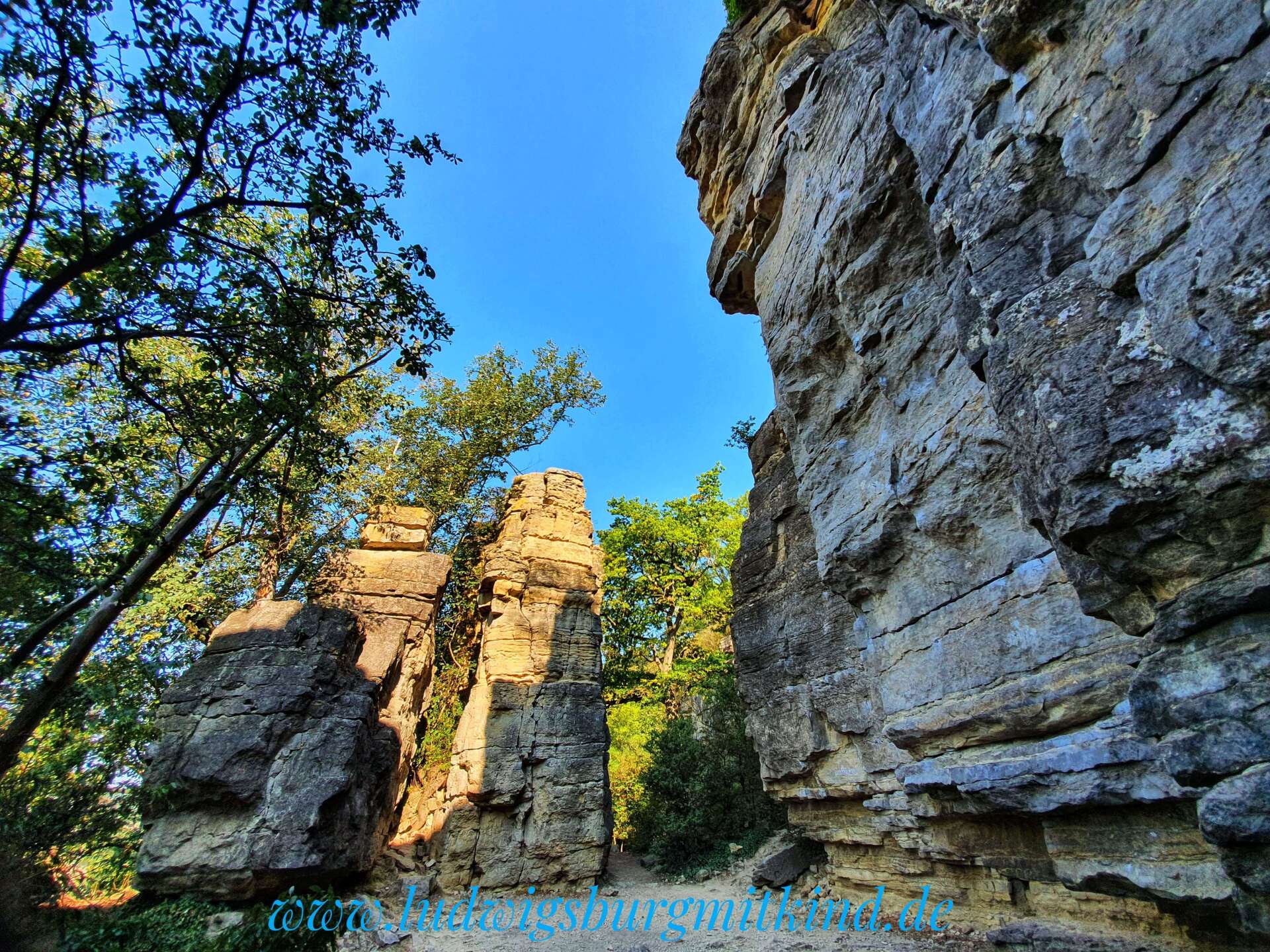 Hessigheimer Abenteuerspielplatz für Familien mit Kindern Hessigheimer Abenteuerspielplatz für Familien mit Kindern