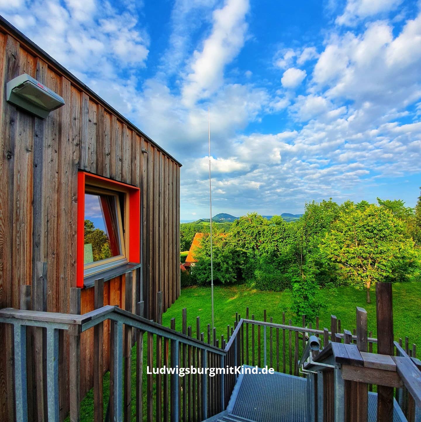 Baumhäuser auf der Schwäbischen Alb füe außergewöhnliche Übernachtungen.