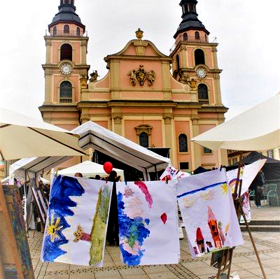 Die Rettungshundestaffel beim Kinderfest in Ludwigsburg