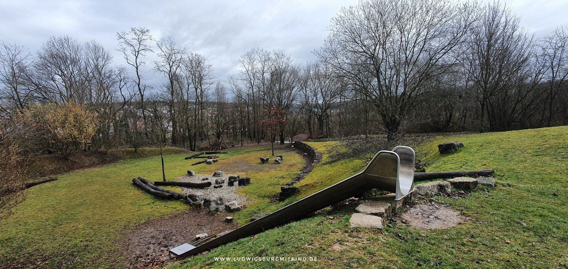 Eichhörnchen Familienwanderung Ludwigsburg Wandern Ludwigsburg mit Kind Familie Wanderweg Eichhörnchen Familienwanderung Ludwigsburg Wandern Ludwigsburg mit Kind Familie Wanderweg
