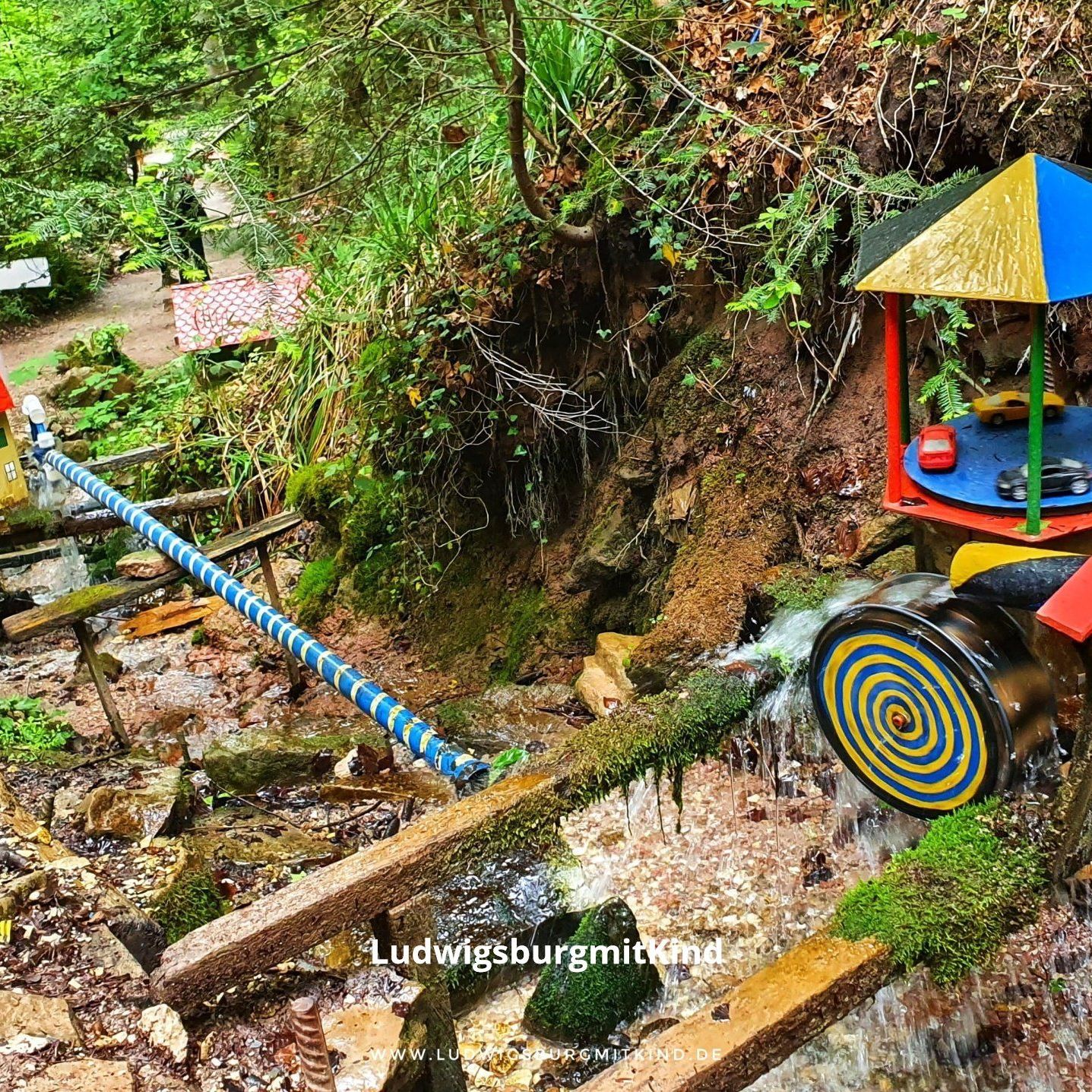 Wasserspiele in der Schelmenklinge Lorch