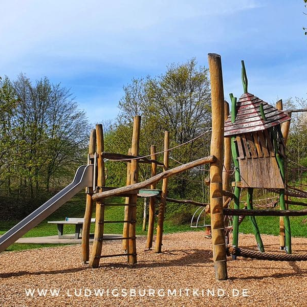 Ein KLettergerüst auf dem Spielplatz Ludwigsburg