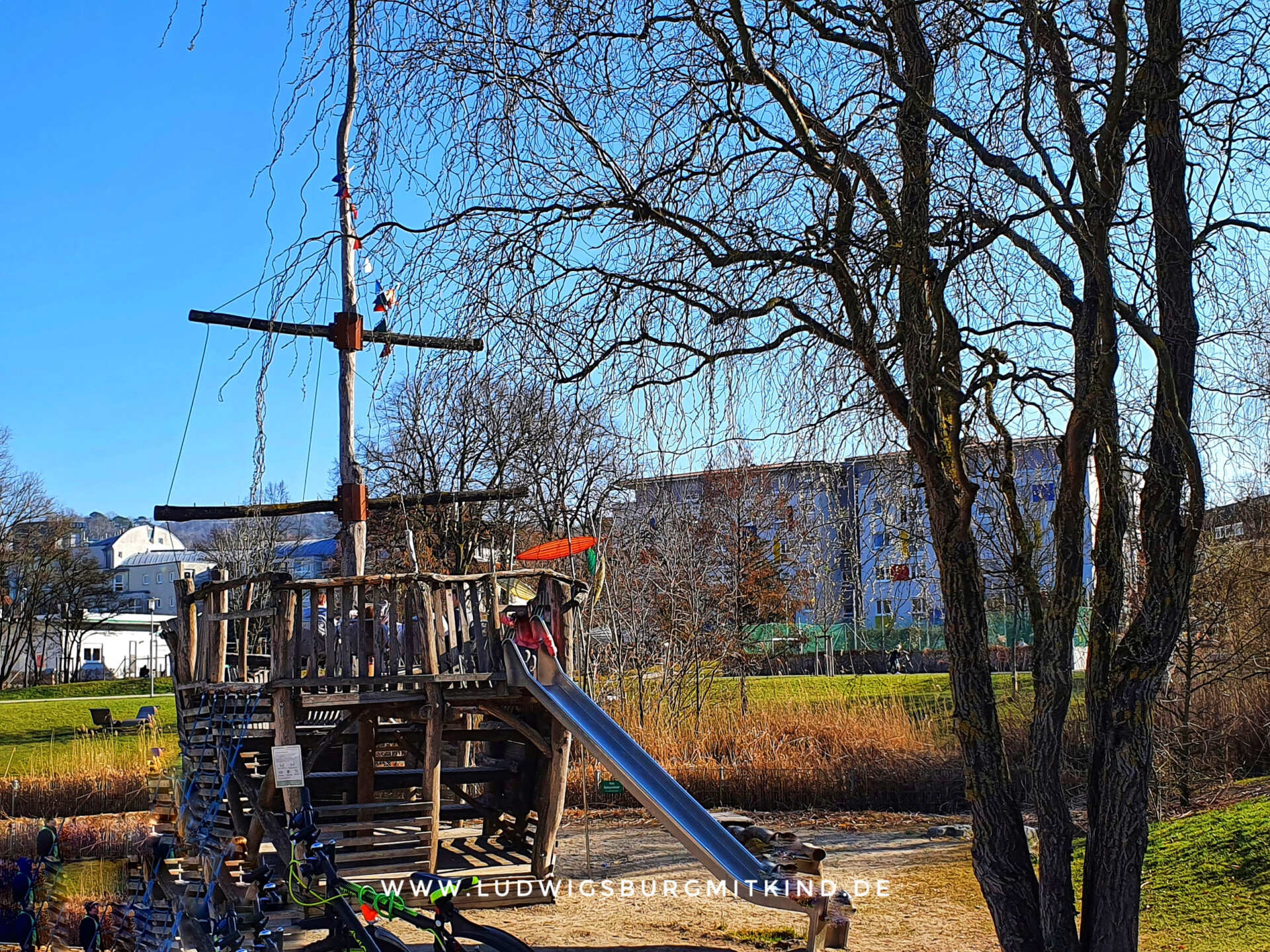 Spielplatz im Stadtpark Schorndorf im Remstal Ausflugsziel für Familien