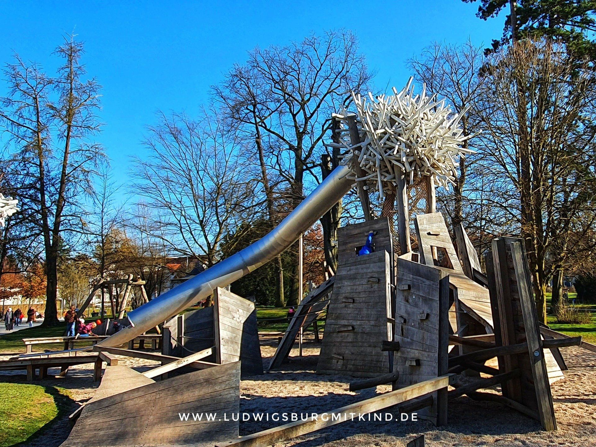 Spielplatz im Stadtpark Schorndorf im Remstal Ausflugsziel für Familien