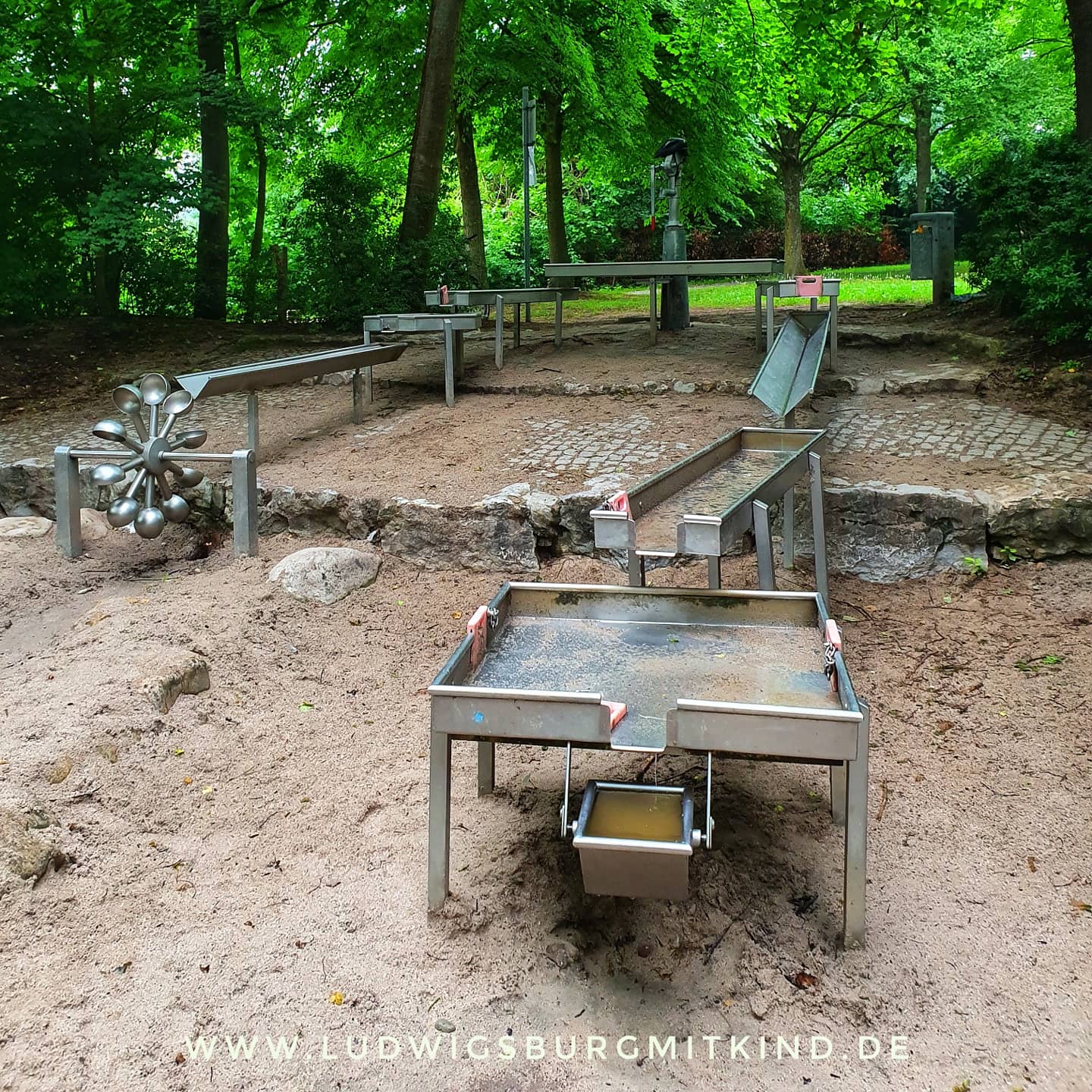 Spielplatz Ludwigsburg Spielplatz Ludwigsburg Wasserspielplatz Heiligenäcker Hoheneck Spielplatz Ludwigsburg Wasserspielplatz Heiligenäcker Hoheneck